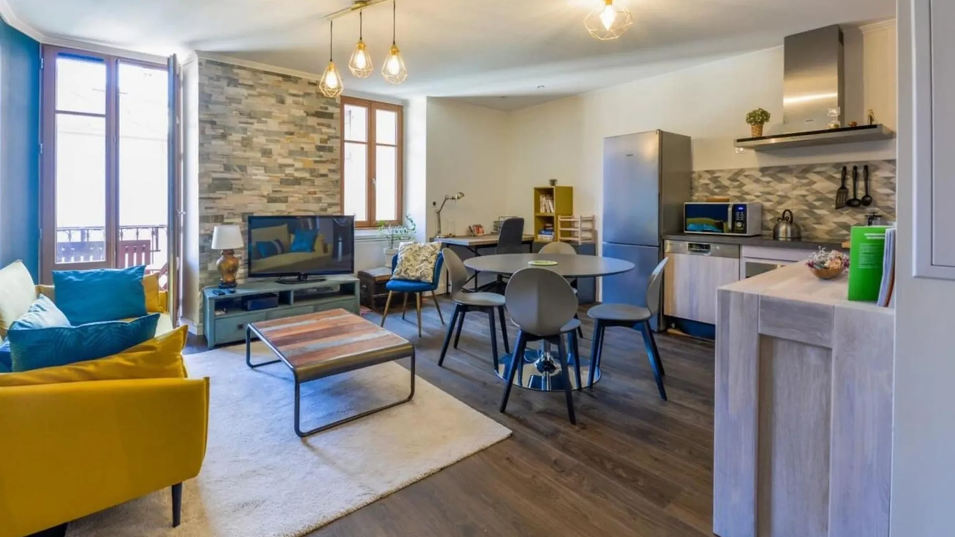 3-Star Rated Apartment In The Heart Of The Old Town With A View Annecy France